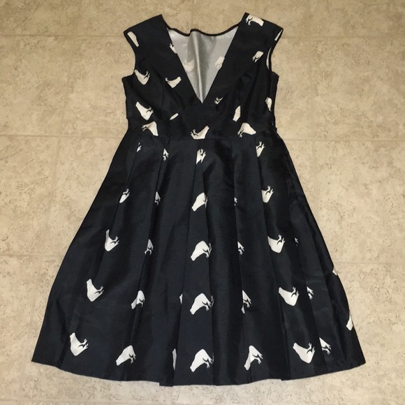 Dresses & Skirts - Black Frog Dress for Special Occasions